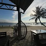 Dangabay 2R2B Seaview 4Pax - By Wehome