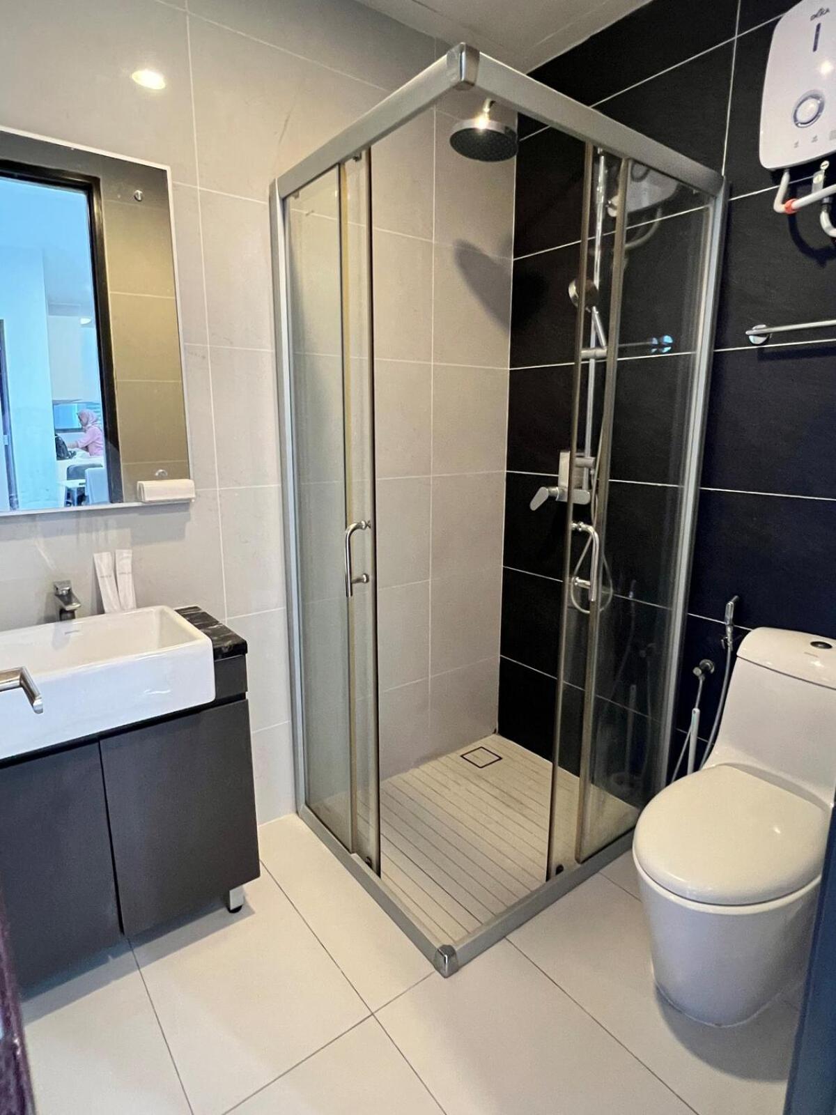 Dangabay 2r2b Seaview 4pax - By Wehome Pangsapuri
