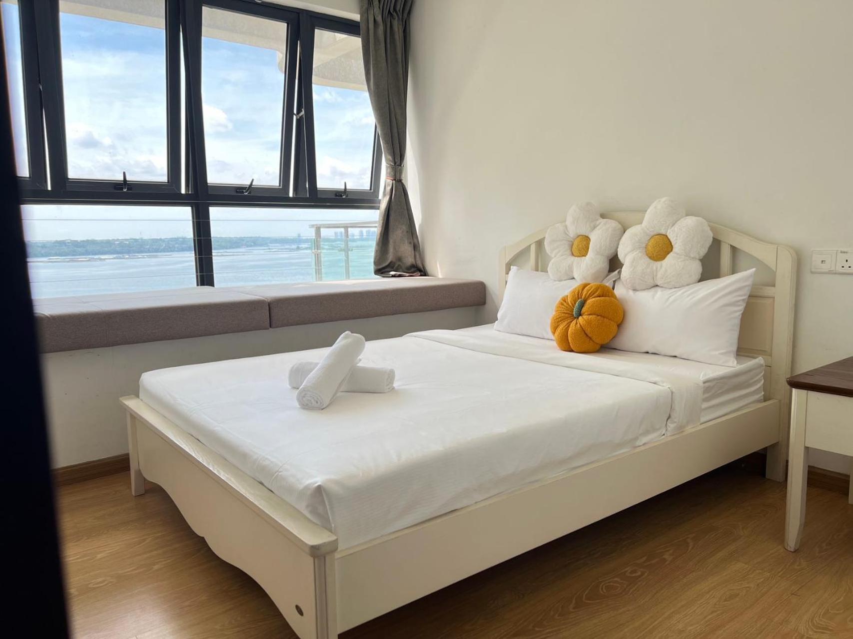Dangabay 2r2b Seaview 4pax - By Wehome Pangsapuri *